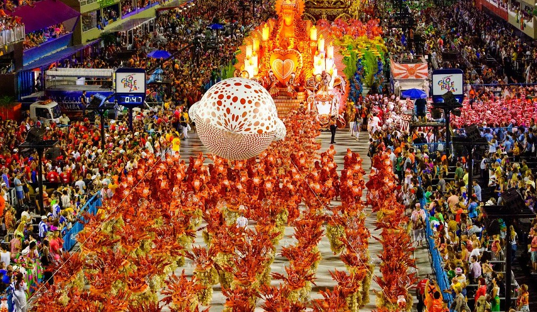 Carnaval Rio de Janeiro – dates, places to visit, outfits and more!